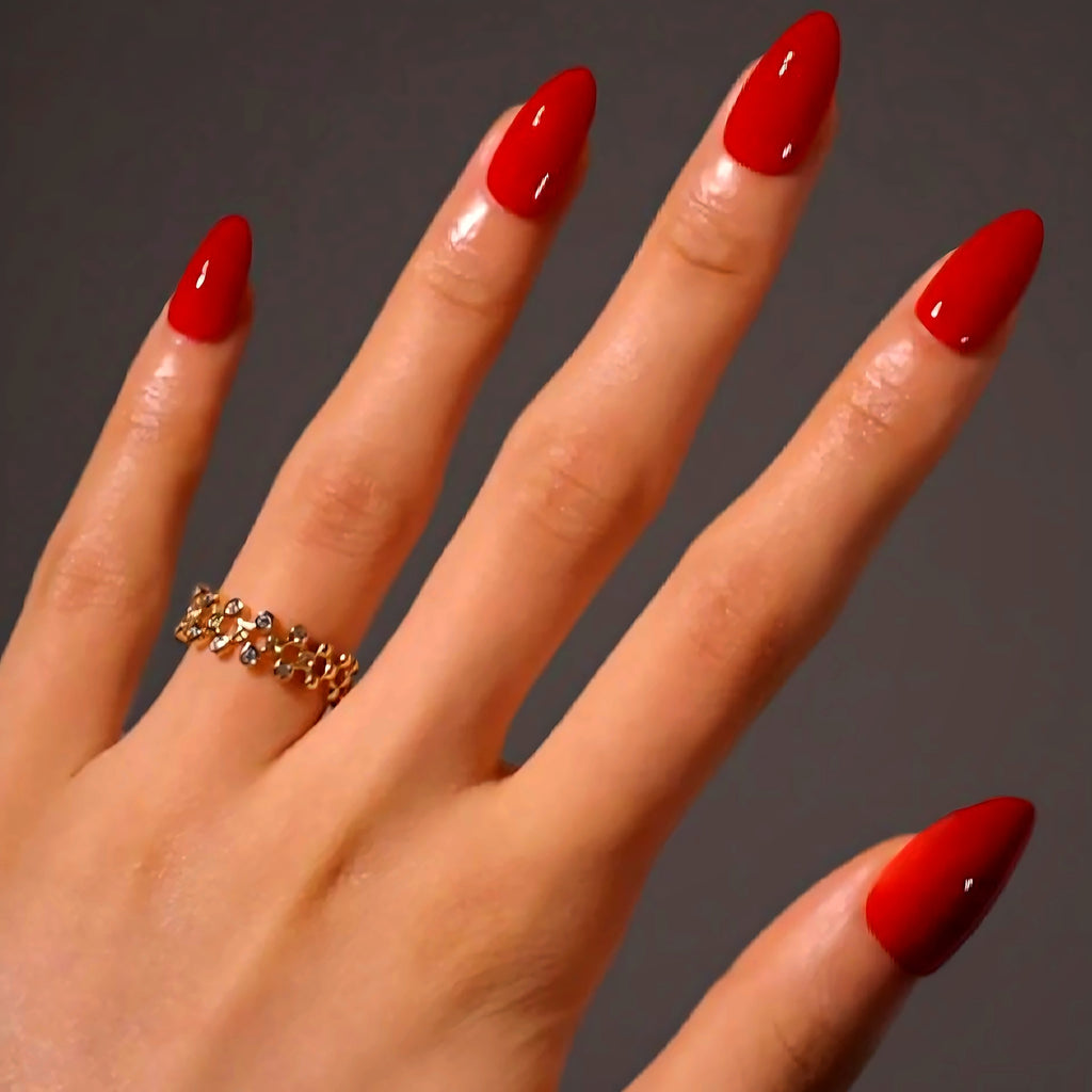Selah Luxe Official Classic Red press-on nails, solid color, nails-only refill set with application kit.